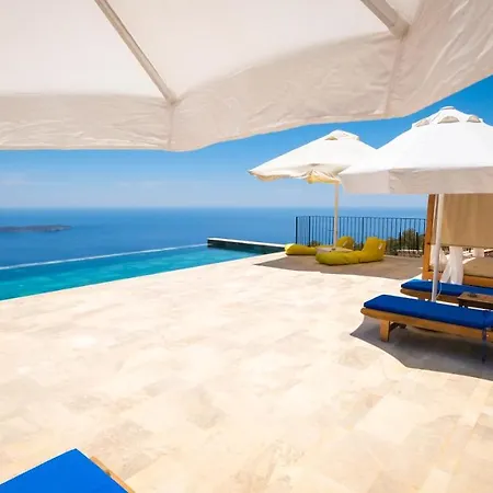 Silver House, Luxurious In