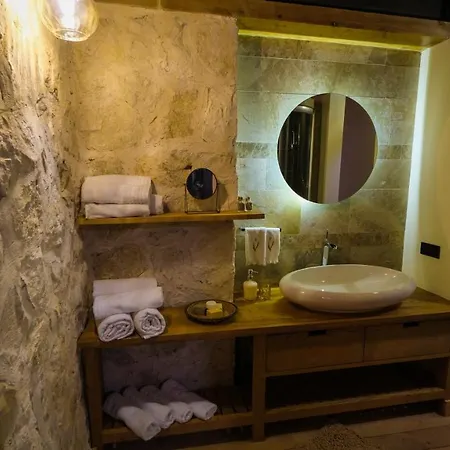 Silver House, Luxurious In Villa Kas