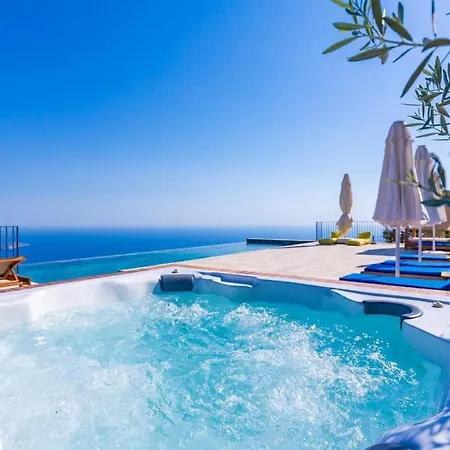 Silver House, Luxurious In Villa