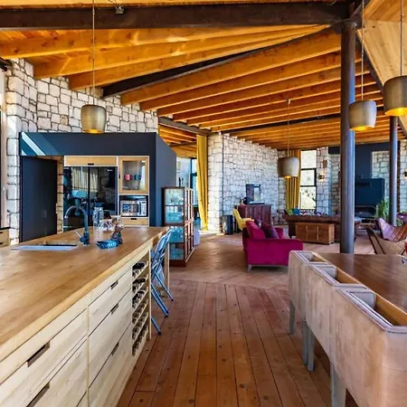 Silver House, Luxurious In *