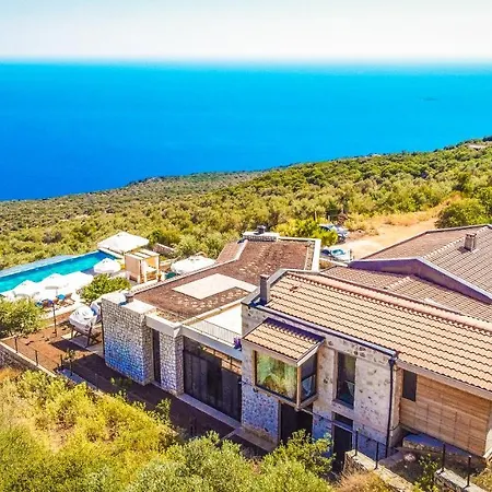 Silver House, Luxurious In